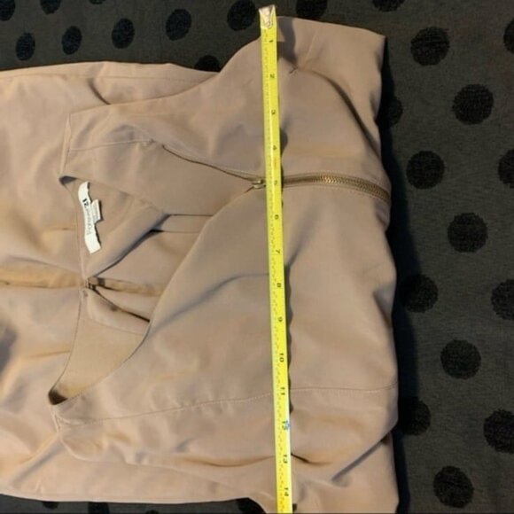 Forever 21 Tan / Beige Zipper Dress With Open Back Size Small - Picture 7 of 9